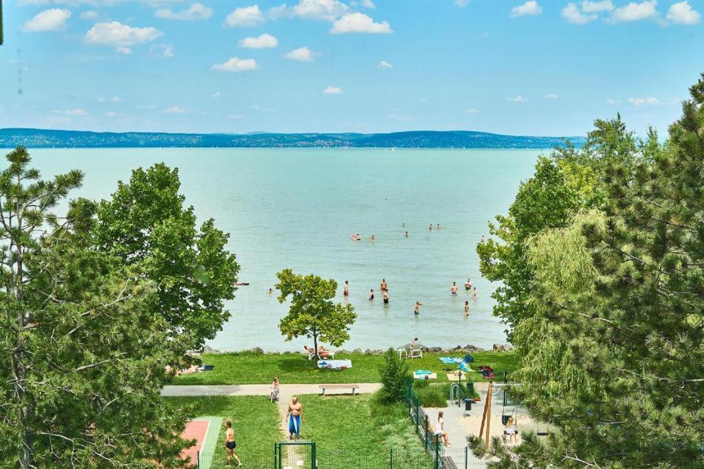 Chill & Relax Apartment Siófok Esterno foto