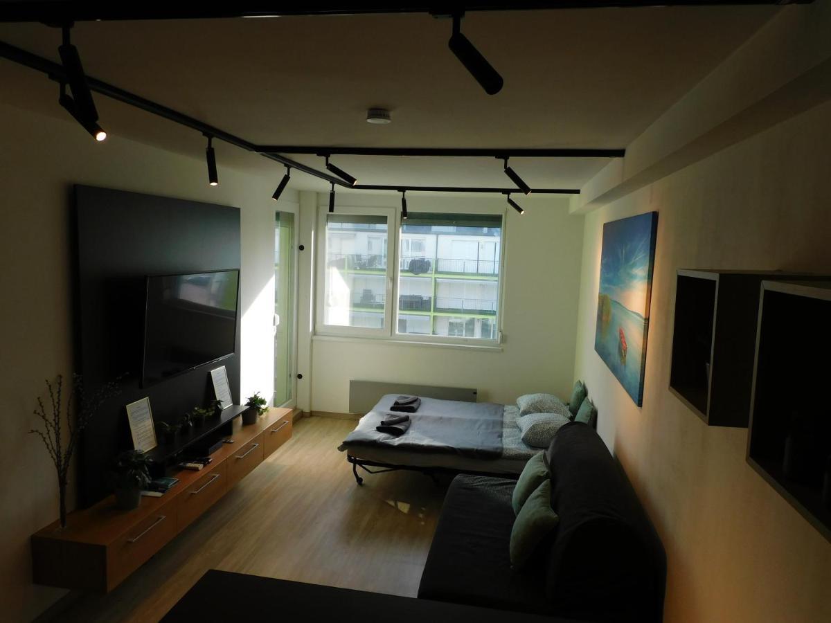 Chill & Relax Apartment Siófok Esterno foto